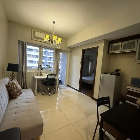 Luxury Suite Across Sm Megamall
