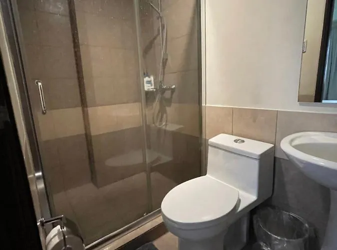 Apartment Luxury Suite Next To Shangrila And Westin Hotels Manila