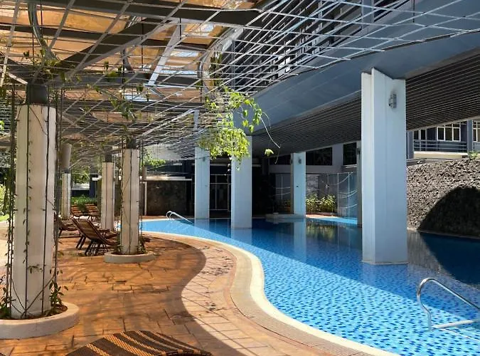 Luxury Suite Next To Shangrila And Westin Hotels Manila